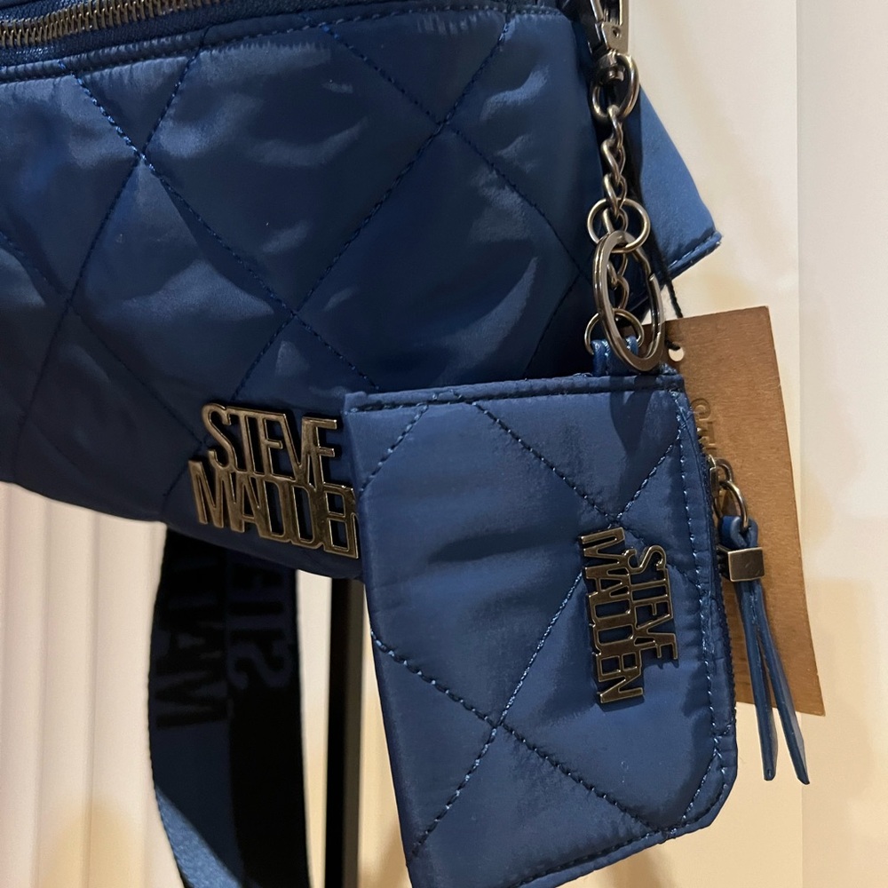 Steve Madden Blue Quilted Women's Bag - Picture 5 of 7